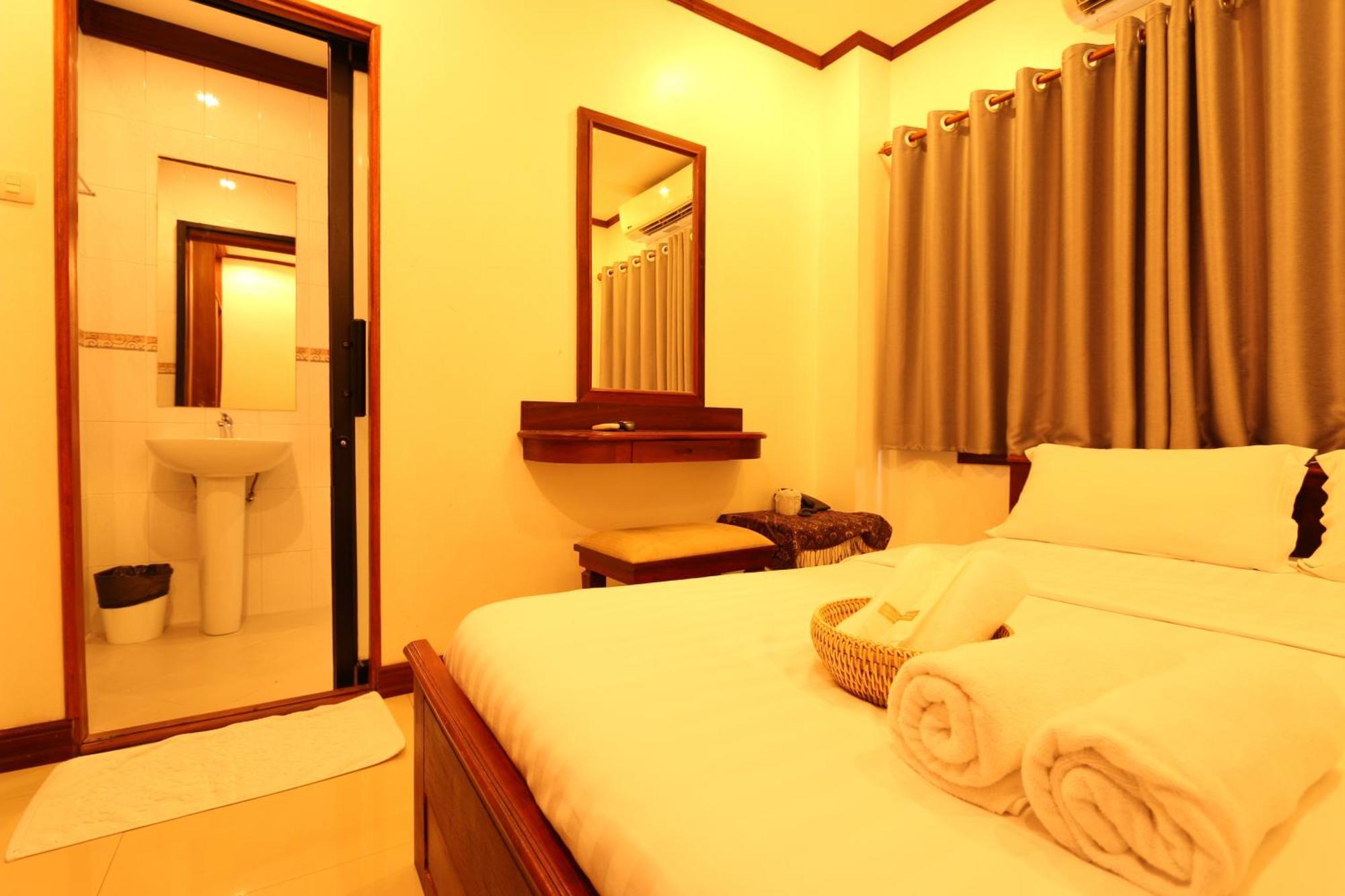 Lao Silk Hotel Ban Nongdouang Exterior photo