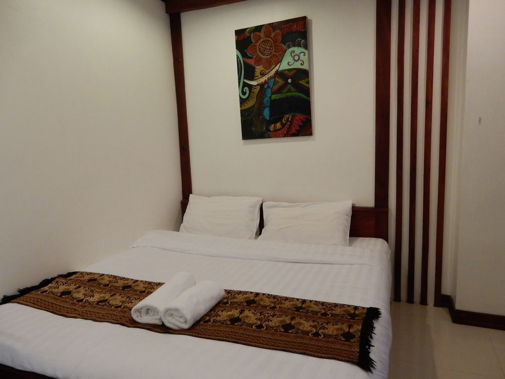 Lao Silk Hotel Ban Nongdouang Exterior photo