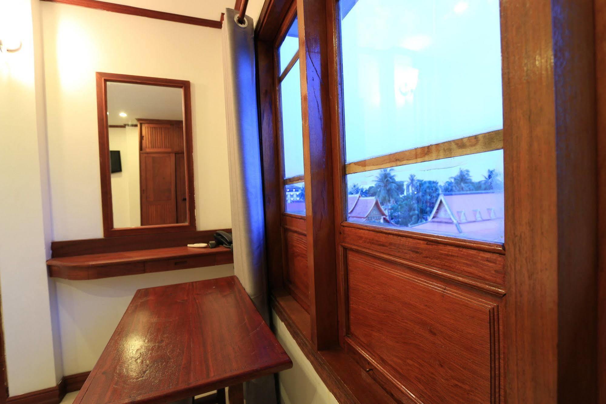 Lao Silk Hotel Ban Nongdouang Exterior photo
