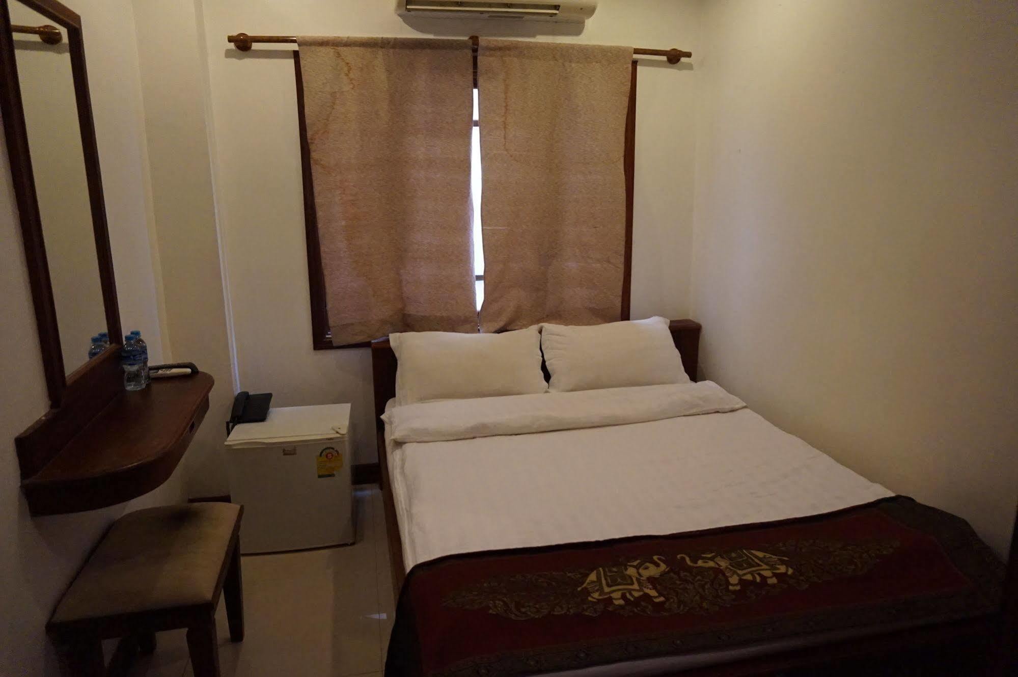 Lao Silk Hotel Ban Nongdouang Exterior photo