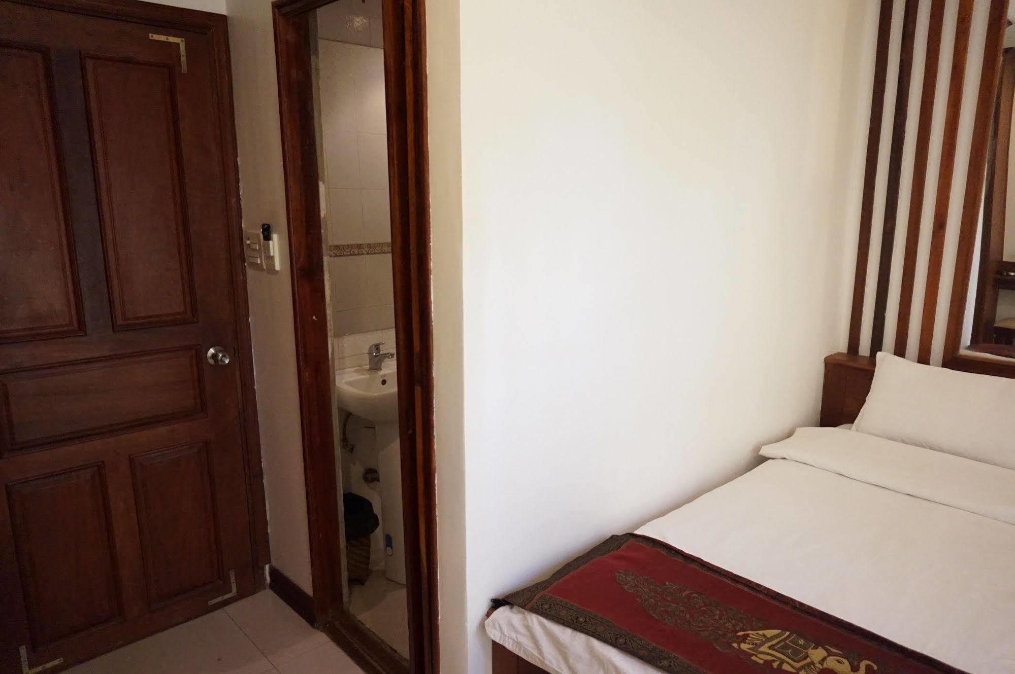 Lao Silk Hotel Ban Nongdouang Exterior photo