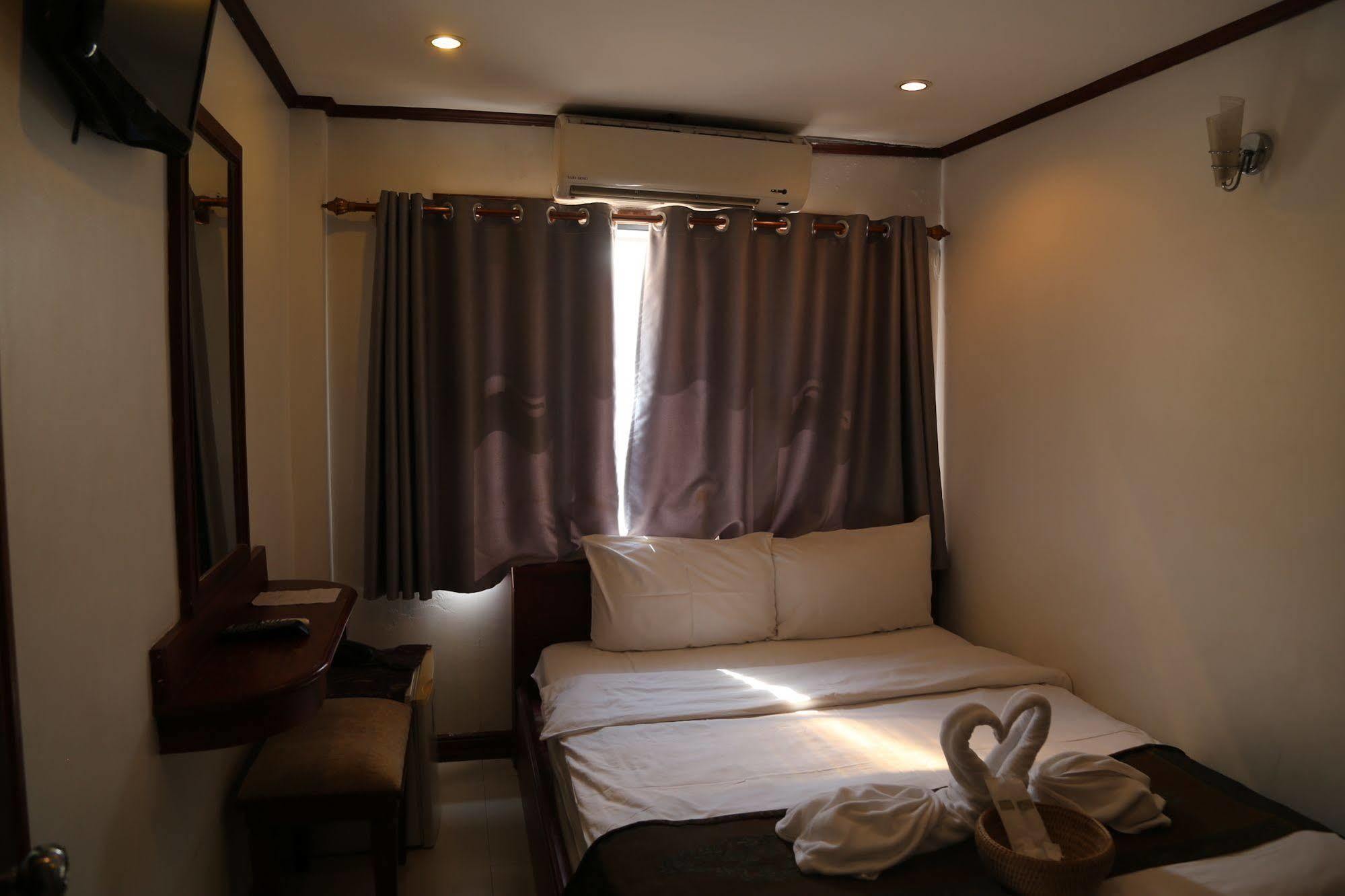 Lao Silk Hotel Ban Nongdouang Exterior photo