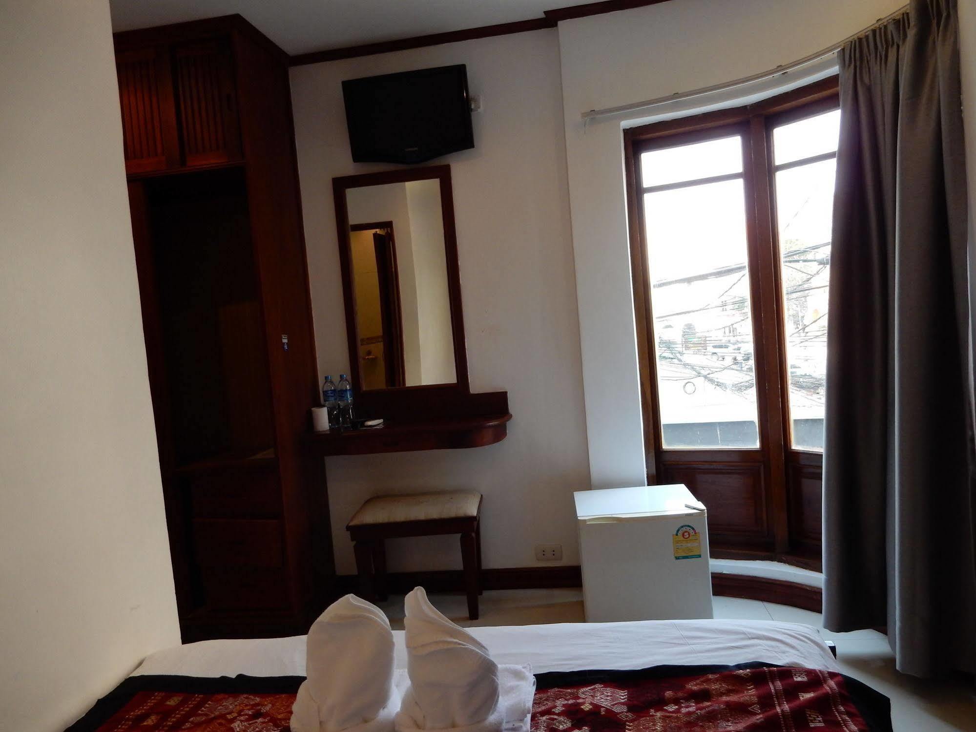 Lao Silk Hotel Ban Nongdouang Exterior photo